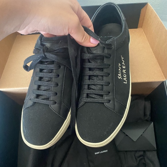 Saint Laurent distressed sneakers! - Picture 7 of 7
